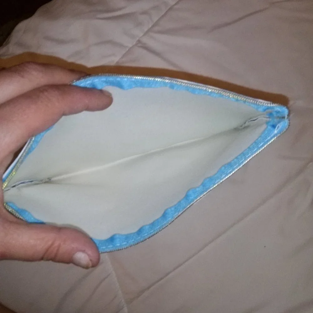 Mini makeup bag - Picture 3 of 3